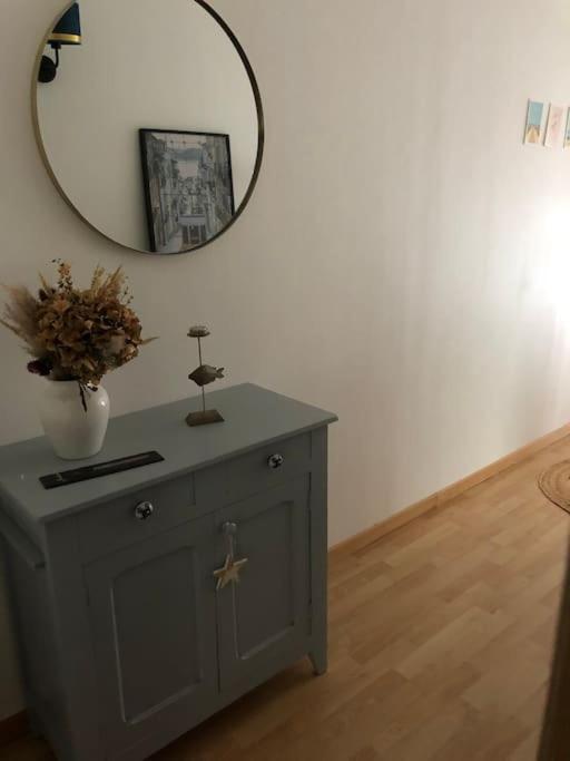 Appartement En Duplex Avec Parking Et Jardinet Bourges Exterior foto