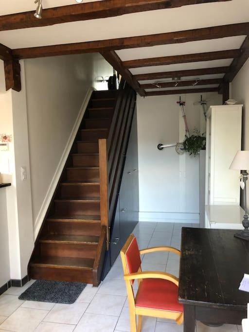 Appartement En Duplex Avec Parking Et Jardinet Bourges Exterior foto